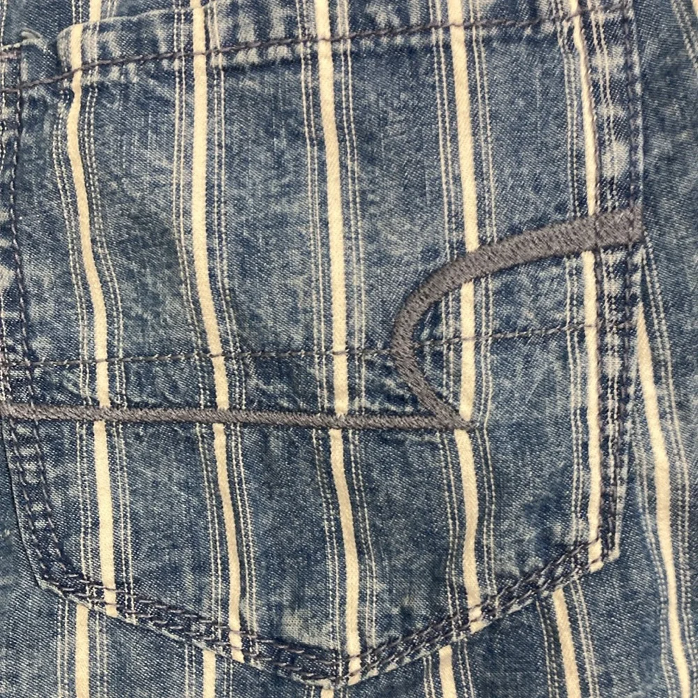 American Eagle Shorts size 00 - Picture 3 of 5